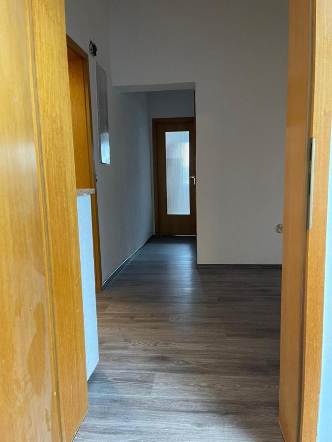 Apartment Bis Zu 8 Einzelbetten Stellplatz Wifi Essen Exterior photo