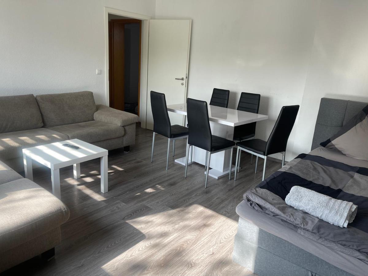 Apartment Bis Zu 8 Einzelbetten Stellplatz Wifi Essen Exterior photo